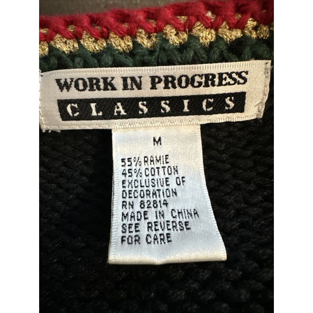 WORK IN PROGRESS Classics Knit Sweater Medium Beautiful Poinsettias‎